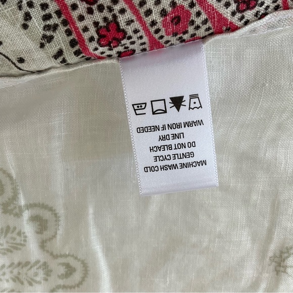 Nice and casual  100% linen top. - Picture 15 of 15